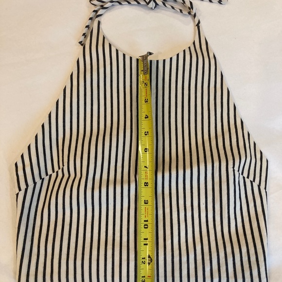 Alice & Olivia cropped halter - Picture 5 of 10